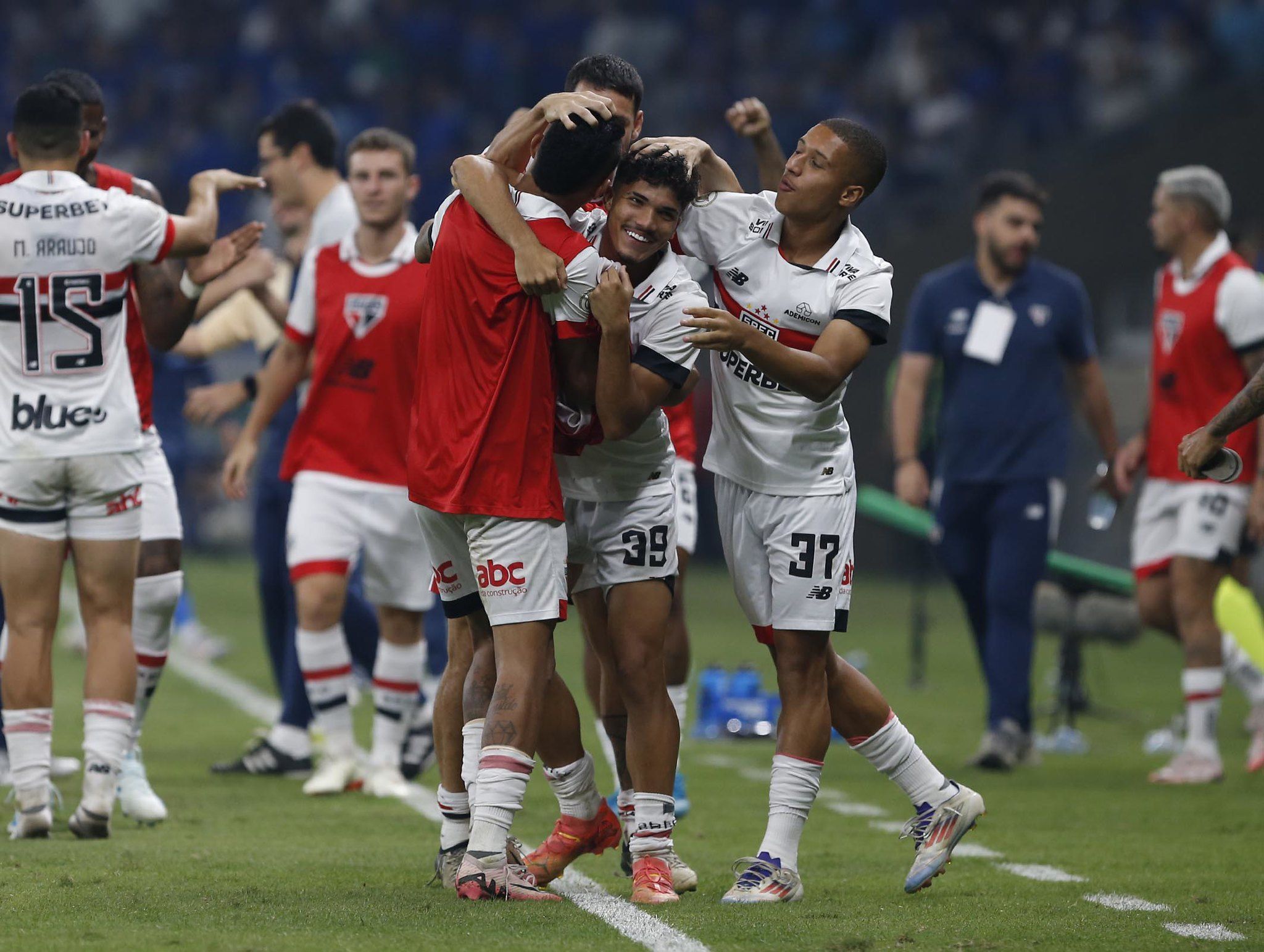 São Paulo quebra incômodo jejum após vitória sobre o Cruzeiro