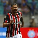 Vitória tenta contratar Wellington Rato, mas São Paulo desaprova valores