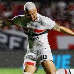 São Paulo aceita negociar Luciano, alvo do Santos, com clubes do exterior