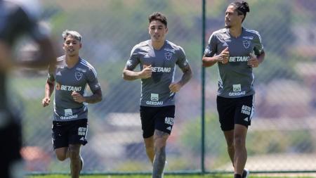 Saravia chegou ao Atlético para disputar posição com Mariano