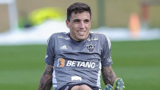 Saravia deve entrar em campo no duelo contra o Goiás