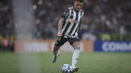 Saravia fez mais um bom jogo pelo Atlético, na vitória diante do Carabobo