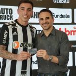 Sem jogar desde novembro, Saravia explica como manteve a forma antes de acerto com o Atlético