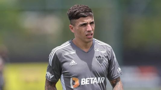 Saravia vem sendo titular do Atlético na lateral-direita