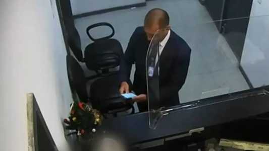 Sargento da Marinha Jairo Moreira prestou depoimento à Polícia Federal sobre caso de joias da Arábia Saudita