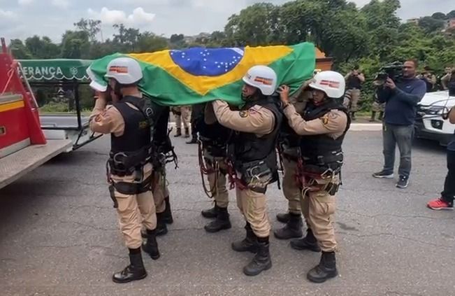 Com atraso de 5 meses, TJ revoga 'saidinha' de homem acusado de matar sargento; decisão saiu durante velório