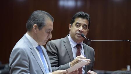 Sargento Rodrigues (PL) reclama do governo Zema ao lado do principal articulador do governador na ALMG, o líder João Magalhães (MDB)