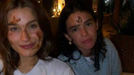 Sasha Meneghel e Bruna Marquezine são amigas de infância