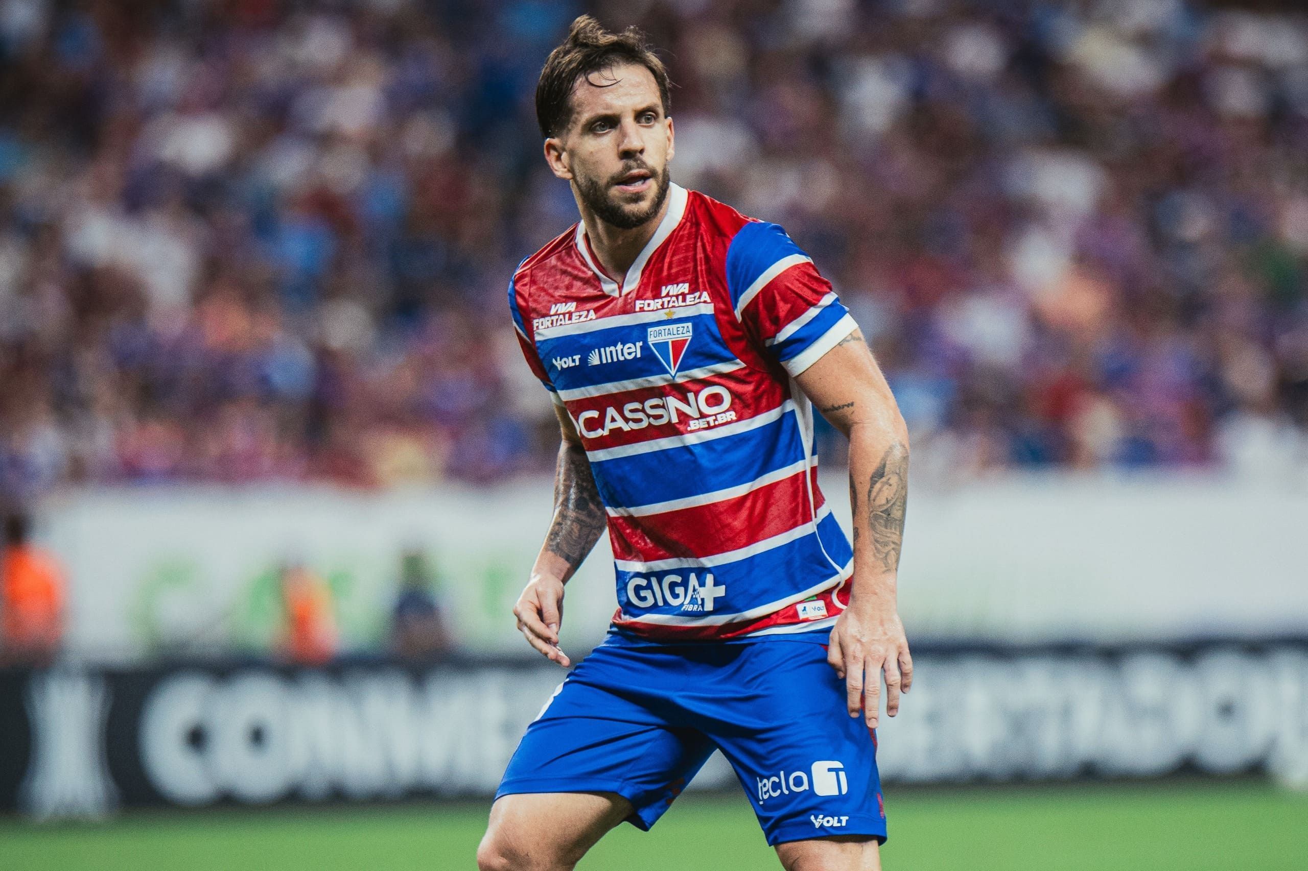 Por falta de acordo, Fortaleza e Athletico-PR encerram negociações por volante