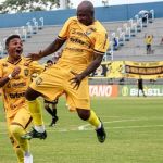 Técnico do Náutico mira cuidado com Sassá: 'Não podemos bobear'