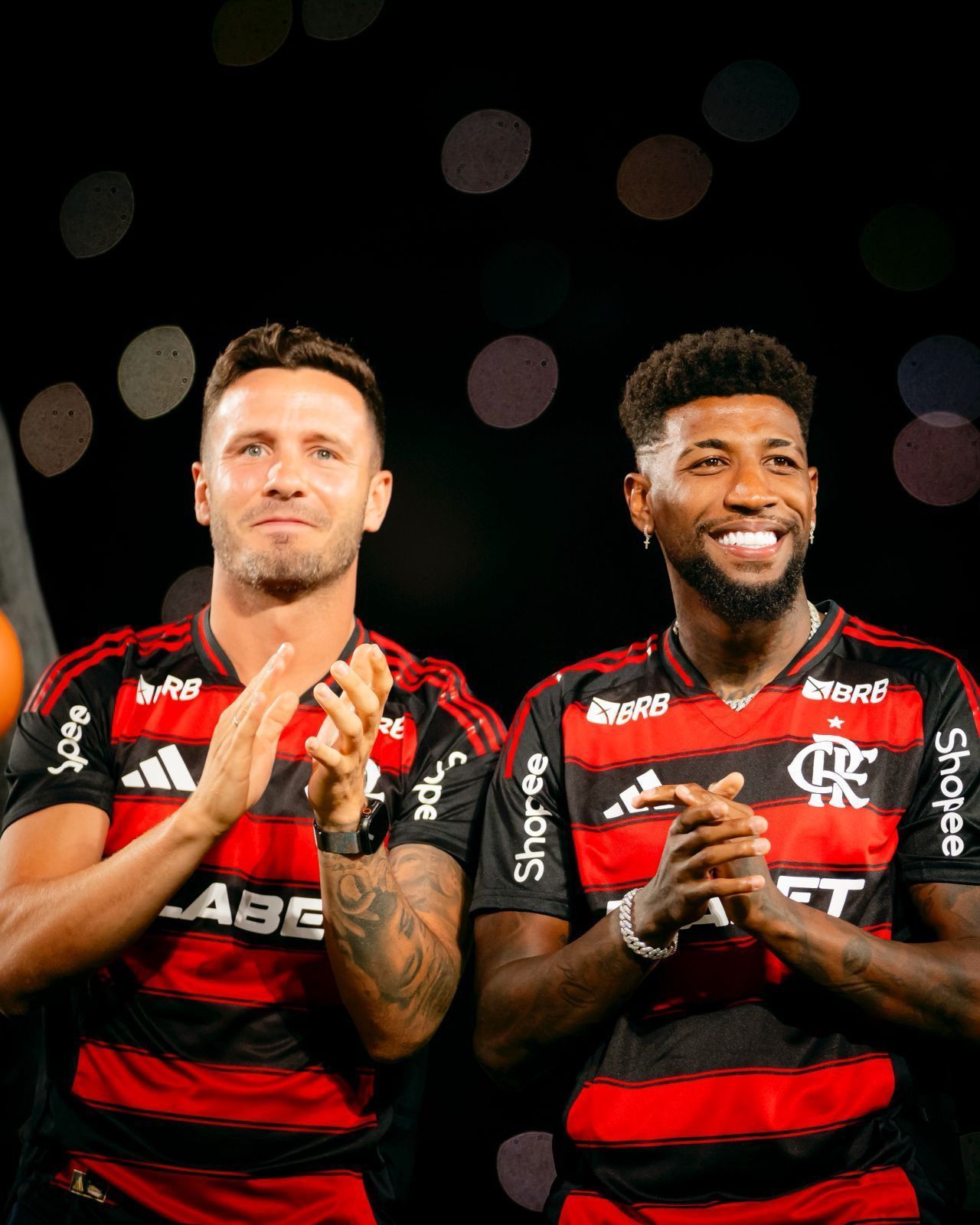Flamengo x Atlético: Saúl Ñíguez e Emerson Royal são apresentados no Maracanã