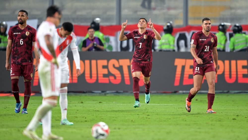 Savarino marca, e Venezuela empata com o Peru pelas Eliminatórias