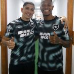 Parceiro de Tchê Tchê no Atlético, Savarino inicia trabalho no Botafogo