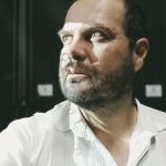 Esse ator comoveu uma nação ao compartilhar sua batalha contra o câncer e os desafios que enfrenta para ter acesso à cirurgia