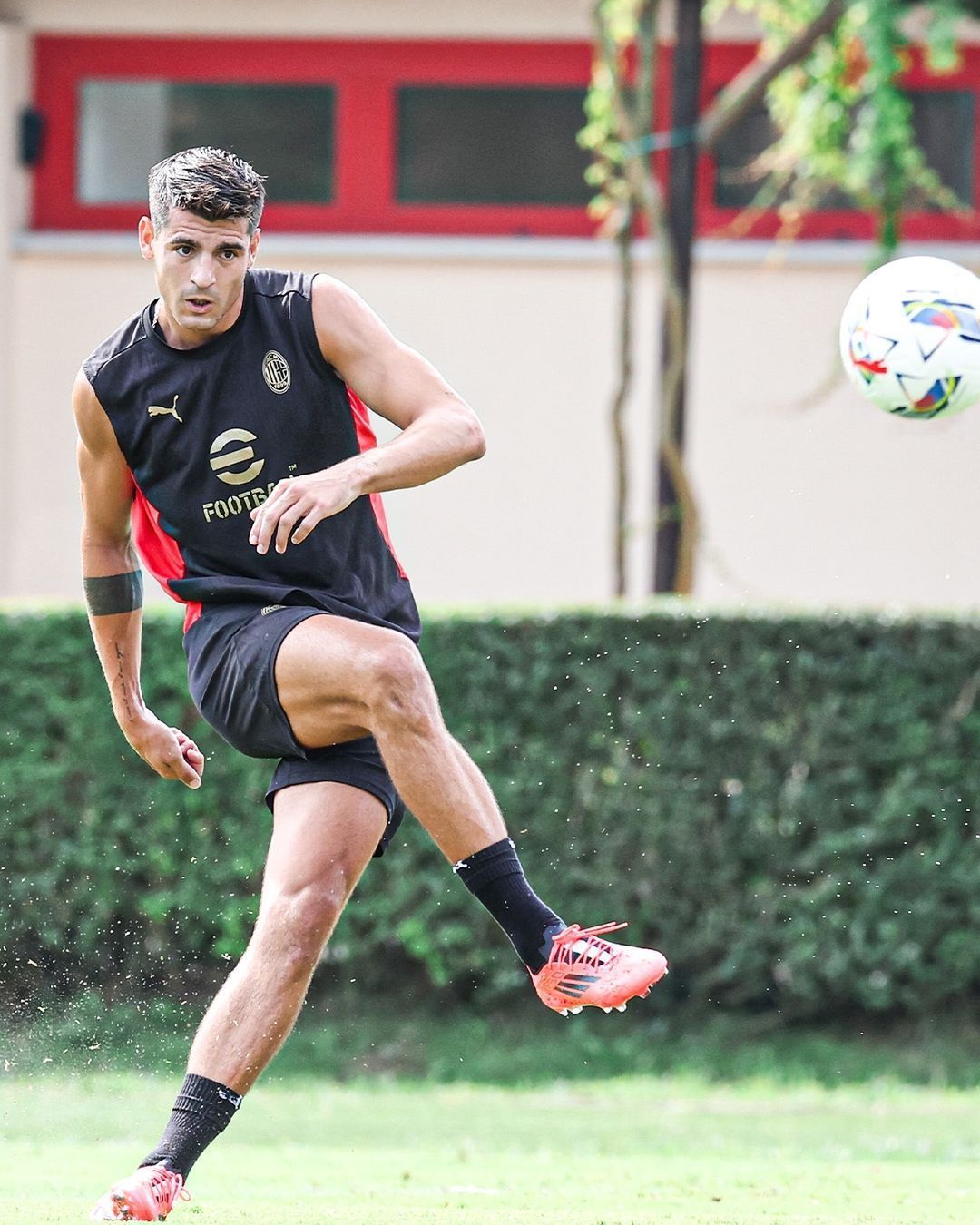 Milan x Venezia: horário e onde assistir ao vivo pelo Campeonato Italiano