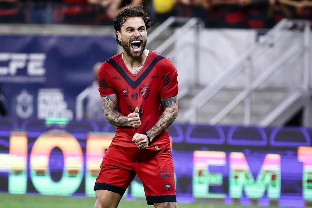 Sport vence CRB, segue invicto com Pepa e entra no G4 da Série B