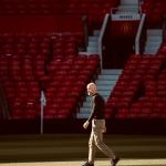 Técnico do Manchester United se posiciona sobre atacante brasileiro