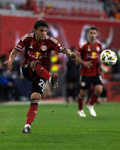 Carballo está emprestado ao NY Red Bulls, dos Estados Unidos