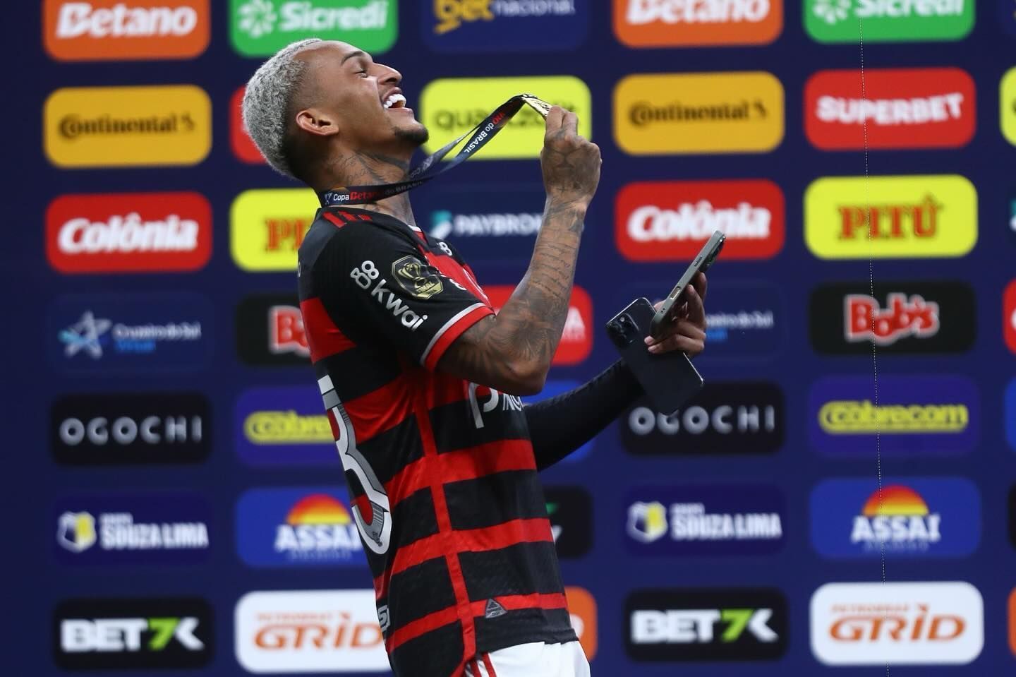 Flamengo recusa proposta de clube inglês por Wesley; veja valores