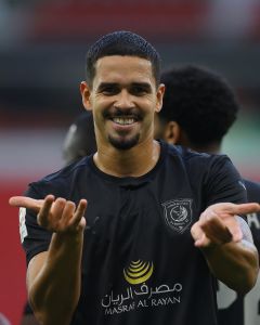 Lucas Veríssimo comemorando gol pelo Al-Duhail