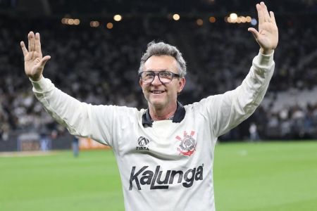 Craque Neto em homenagem do Corinthians