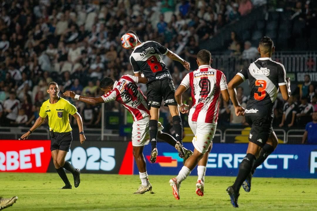 Jair perde pênalti, e Vasco só empata com o Bangu em casa pelo Carioca
