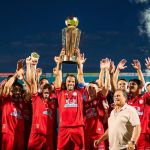 Antes de duelo com Atlético, Tombense recebe troféu de campeão mineiro do interior