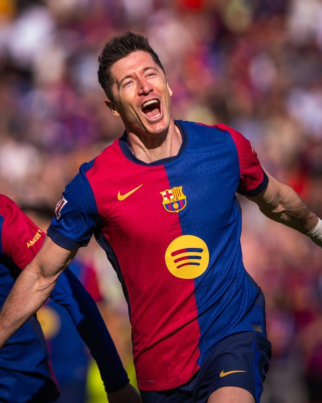 Lewandowski marca dois e comanda vitória do Barcelona sobre o Girona em La Liga