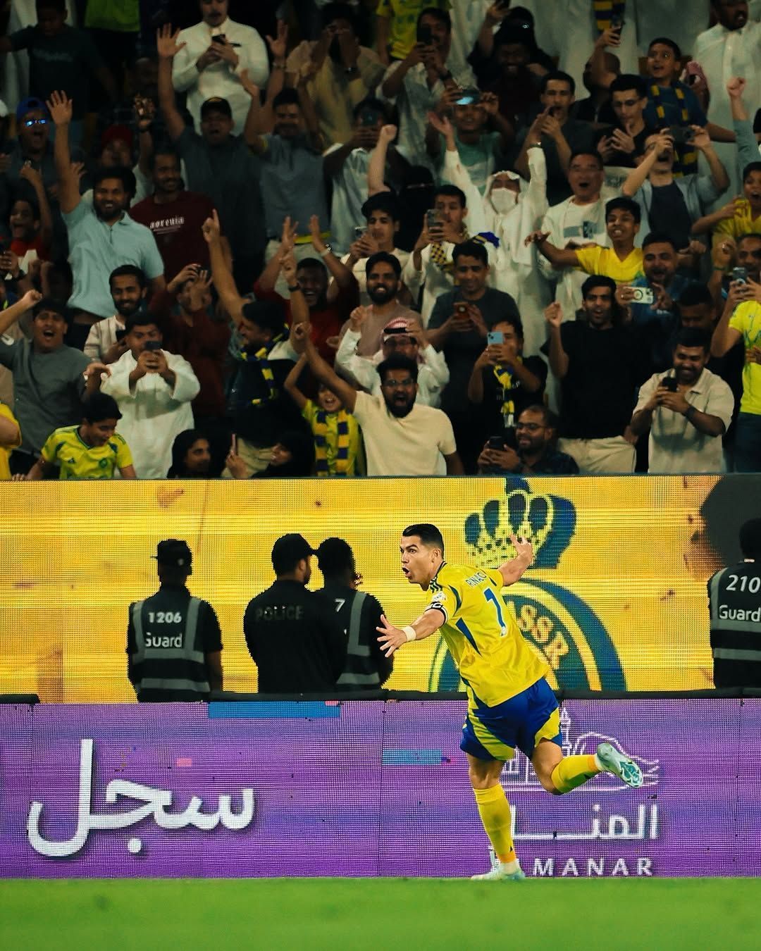 Cristiano Ronaldo brilha e comanda virada do Al-Nassr sobre Al-Riyadh pelo Saudita