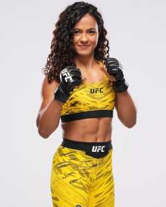 Natália Silva, lutadora brasileira do UFC