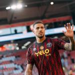 Destaque na Inglaterra, ex-Flamengo projeta duelo por vaga na Premier League