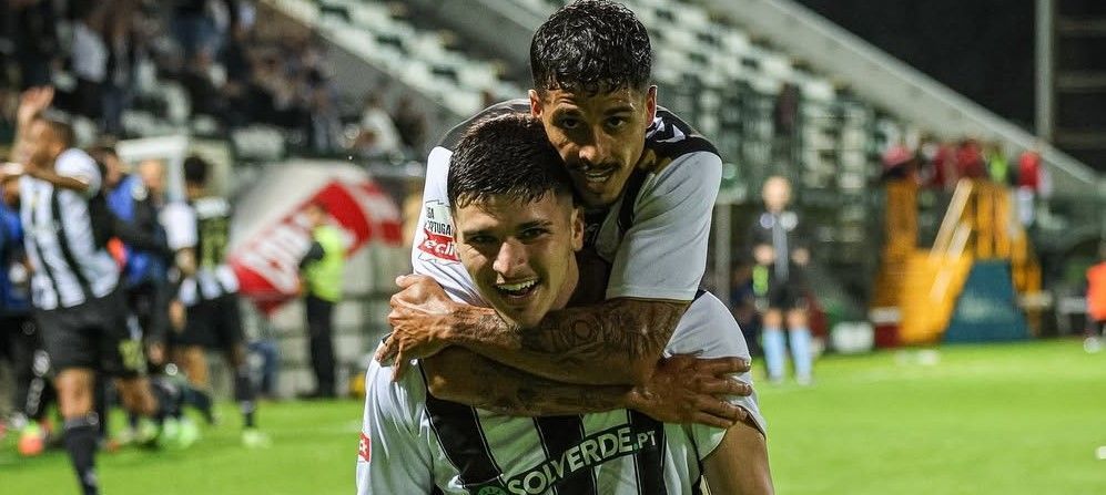 Atacante emprestado pelo Atlético comemora primeira temporada na Europa