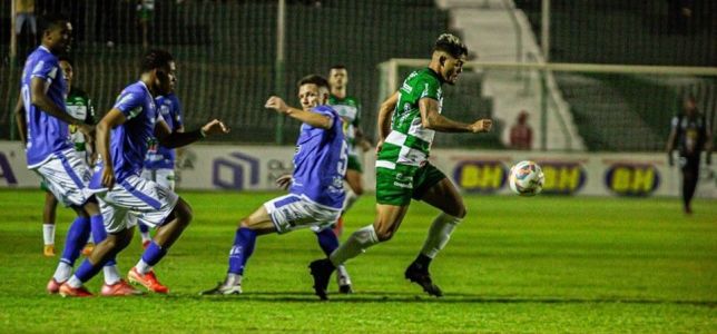 Último duelo entre Mamoré e URT, no Estádio Bernardo Rubinger de Queiroz, em maio deste ano