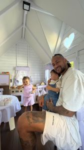 Mavie e Helena, filhas de Neymar