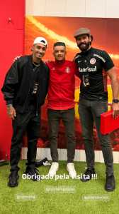 Raphinha, D'Alessandro e Alisson no Beira Rio para jogo do Internacional