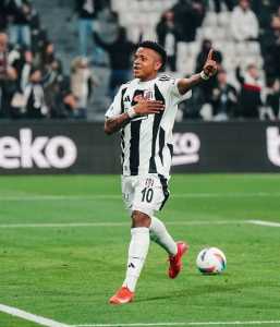 Keny Arroyo, pelo Besiktas-TUR