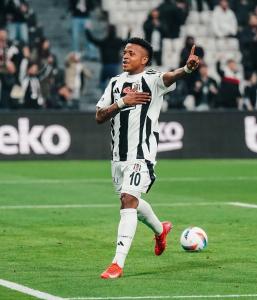 Keny Arroyo, pelo Besiktas-TUR