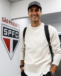 Dinenno em primeiro dia pelo São Paulo