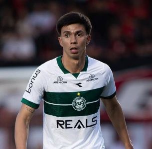 João Almeida entrou no segundo tempo de Atlético-GO 0x0 Coritiba