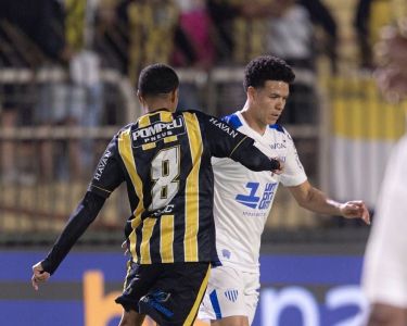 Volta Redonda e Avaí se enfrentaram nesta terça-feira pela Série B