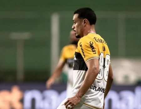 Luiz Henrique continua improvisado na lateral esquerda do Criciúma
