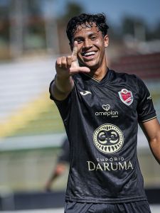 Ian Ângelo, filho de Hulk, comemora o seu primeiro gol pelo Ibrachina, de São Paulo