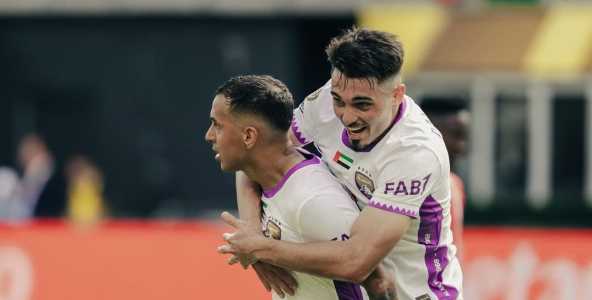 Jogadores do Al Ain celebram gol no Mundial