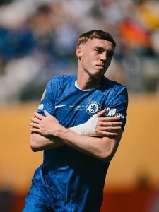 Cole Palmer faz sua clássica comemoração após um dos gols na final do Mundial de Clubes da Fifa