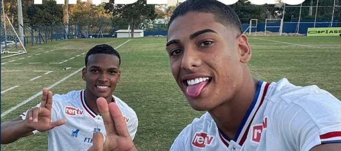 Jogadores do Fortaleza comemoram vitória na Arena Vera Cruz, em Betim