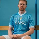Napoli 'desaposenta' camisa de Maradona para Kevin De Bruyne; entenda