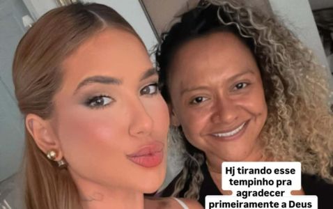 Virginia Fonseca e funcionária