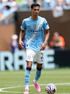 Vitor Reis, ex-Palmeiras, em ação pelo Manchester City no Mundial de Clubes da Fifa