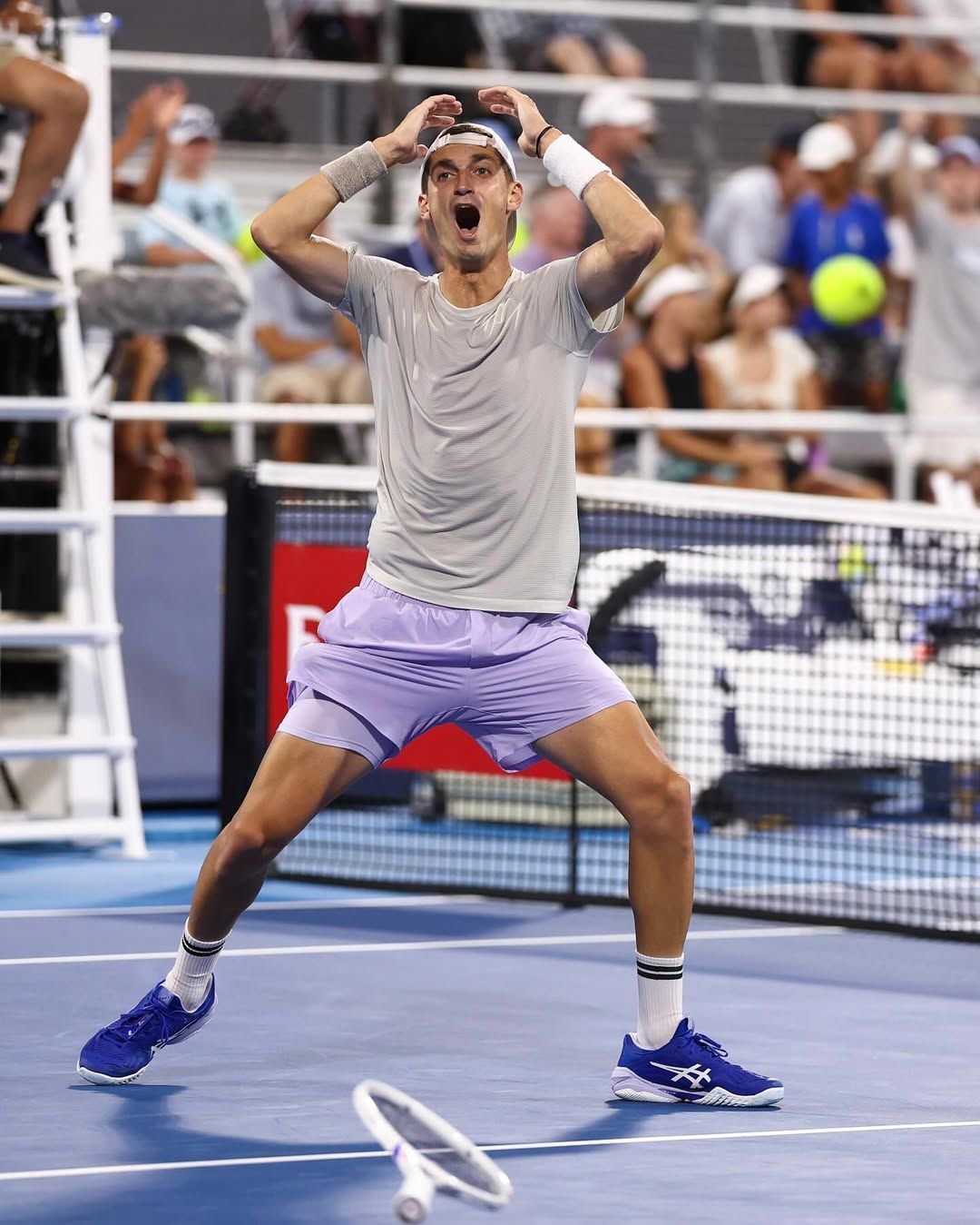 Algoz de João Fonseca faz história, elimina dois top 10 e chega às semis em Cincinnati