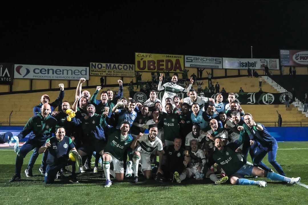 Após vencer rival direto, Coritiba conta com ‘ajuda’ em clássico para liderar Série B